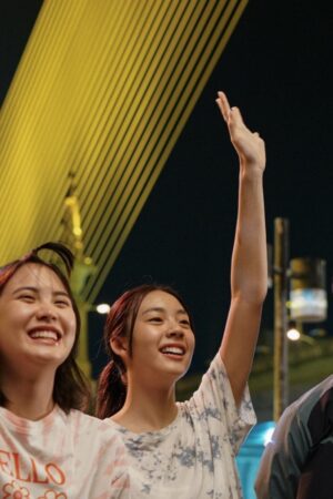 Khoảng Cách Giữa Đôi Ta