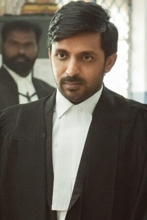 Phiên Tòa: Nhà Nước Đối Đầu Kẻ Vô Danh