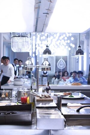 Quyết Chiến Thực Thần