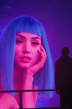 Tội Phạm Nhân Bản 2049